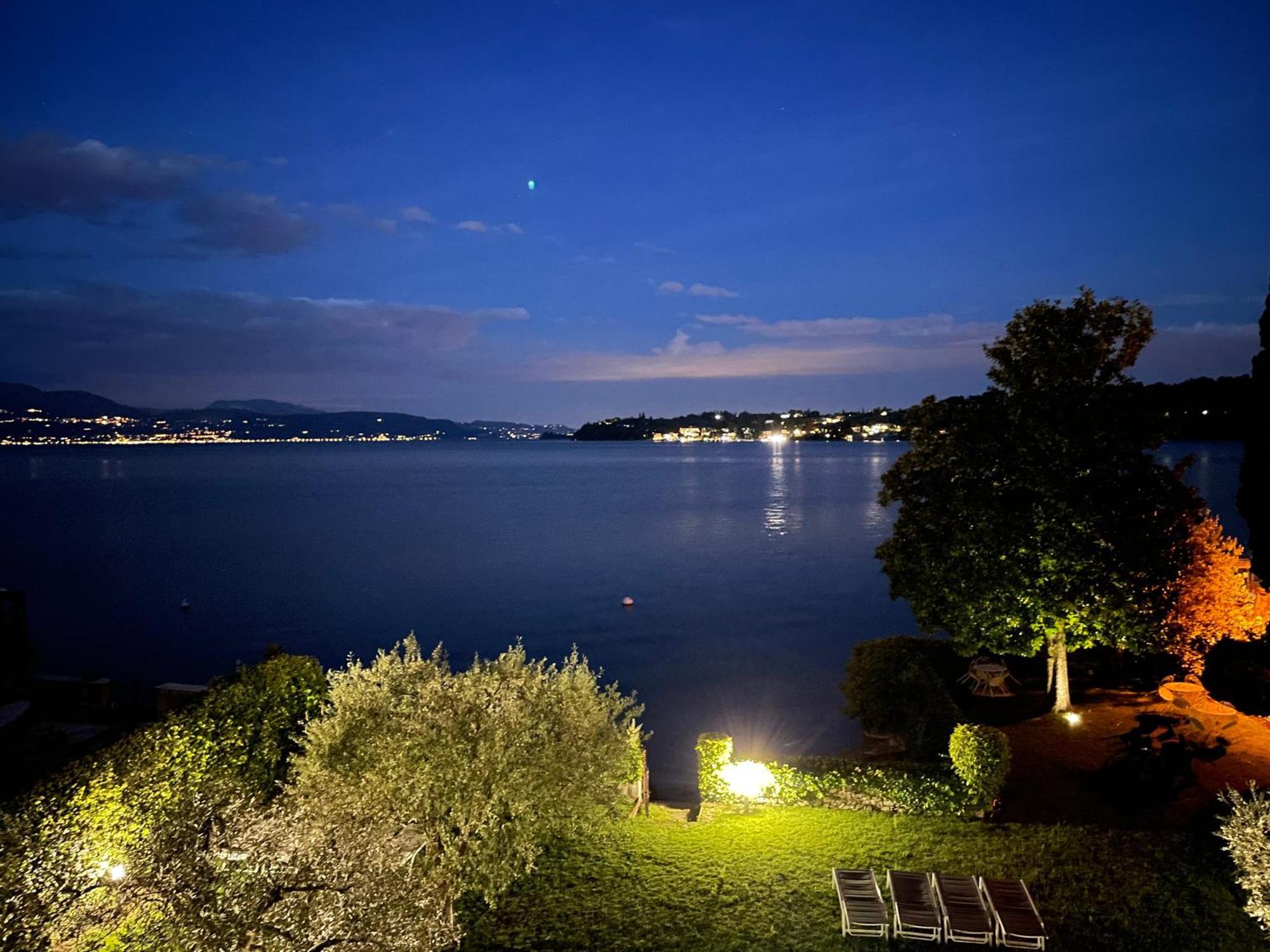Luxury Lakeside Apartment Right On The Water Salo Ngoại thất bức ảnh