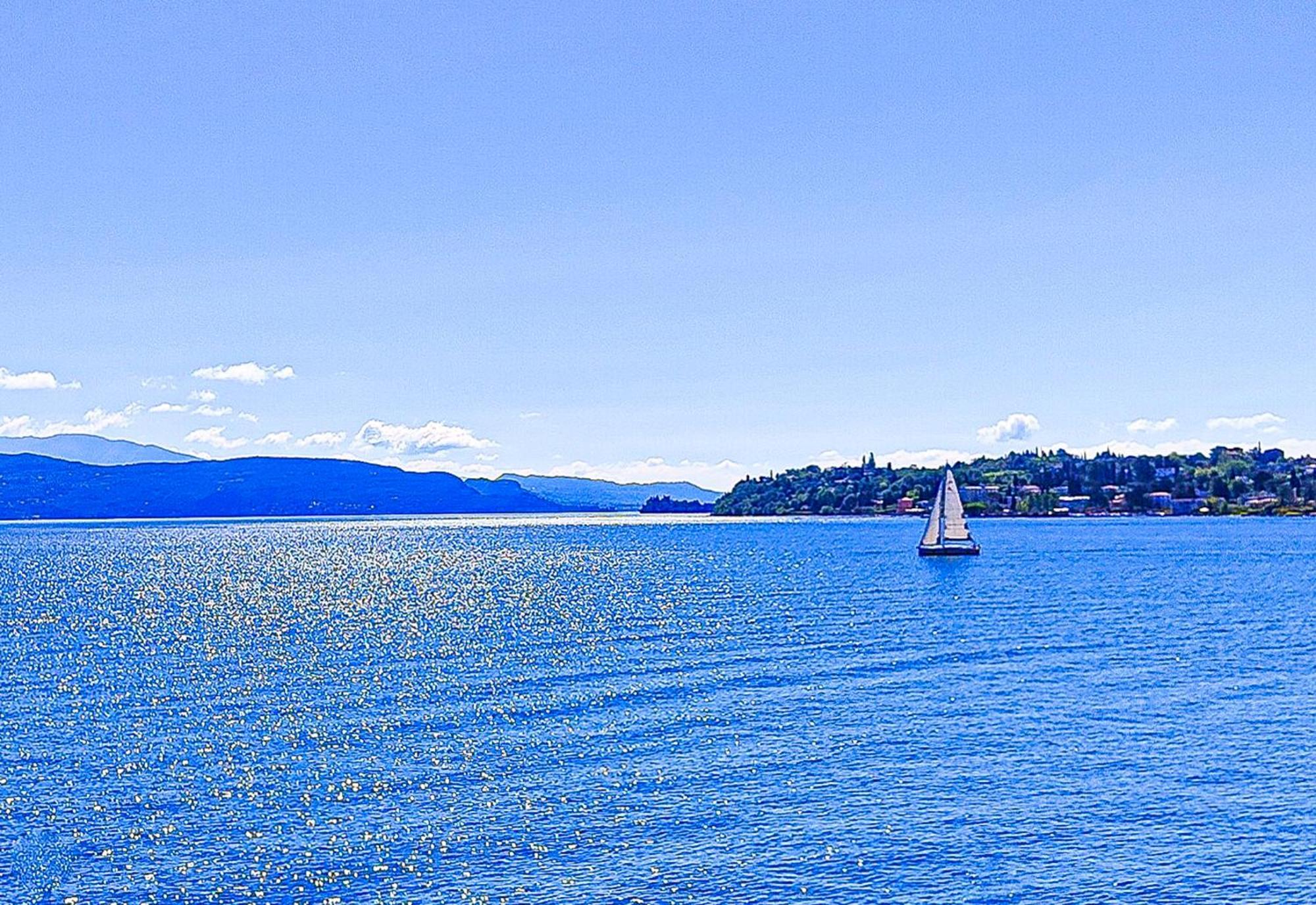 Luxury Lakeside Apartment Right On The Water Salo Ngoại thất bức ảnh